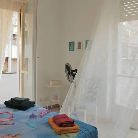 Apartment In The Center A Stone's Throw From The Sea *
